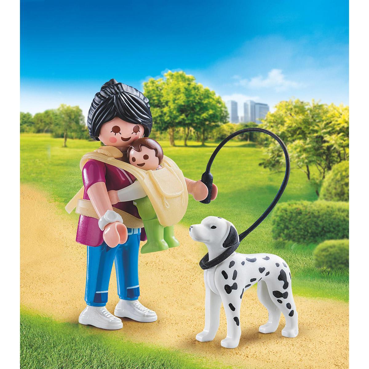 Maman Avec Bebe Et Chien Playmobil Special Plus Vehicules Et Figurines La Grande Recre