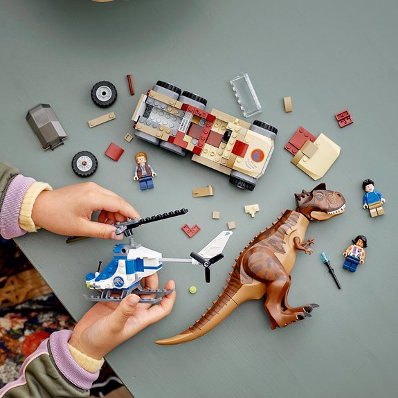La chasse du Carnotaurus LEGO Jurassic World 76941