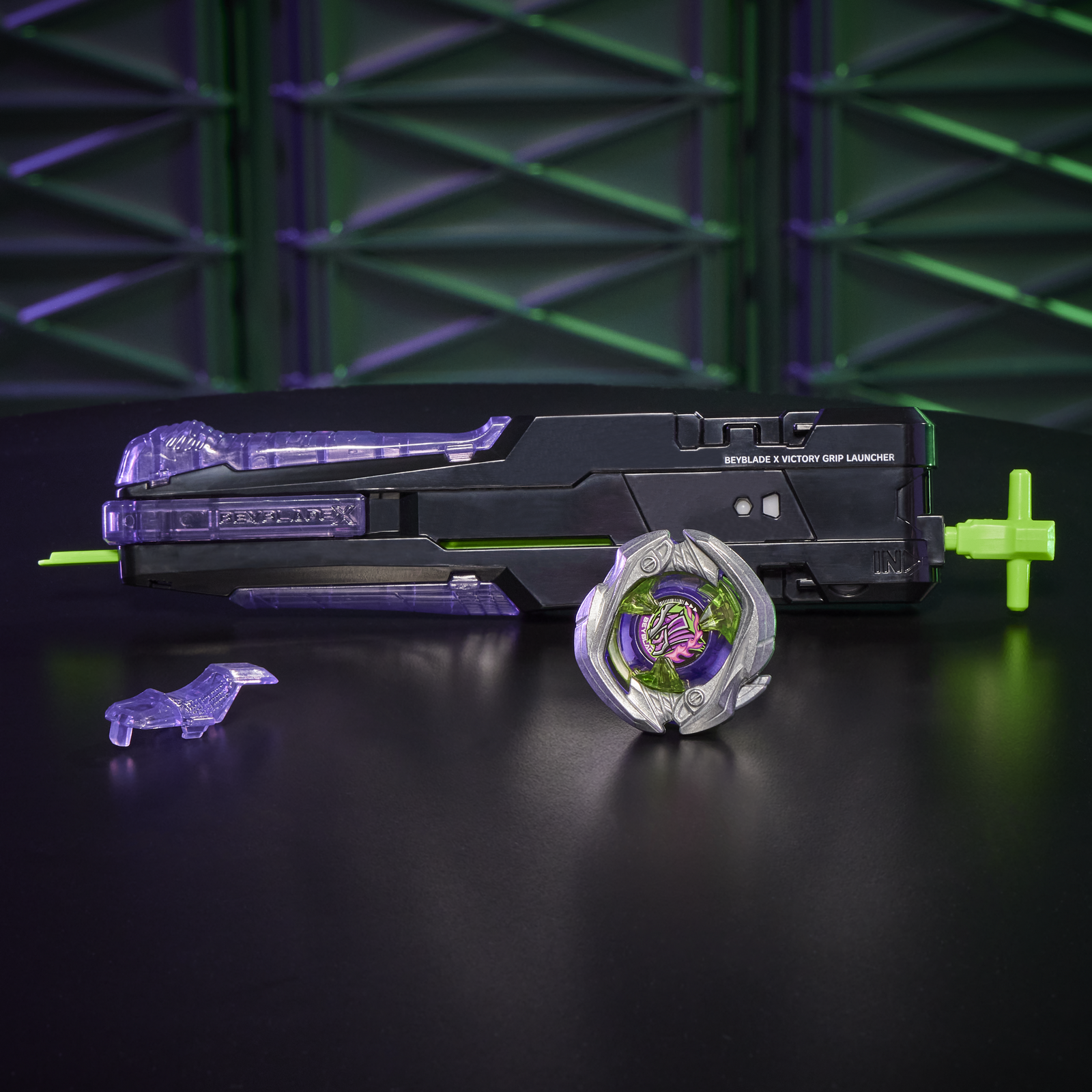 LOT 9 TOUPIES Beyblade Spryzen + 2 Lanceurs EUR 9,90 - FR