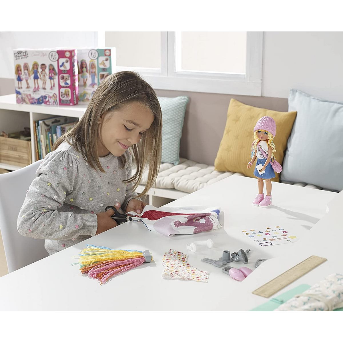 Poupée My Model Design Casual EDUCA - Assemblage, Accessoires et Coiffures  - Enfant 4 ans et plus - Multicolore rose - Educa