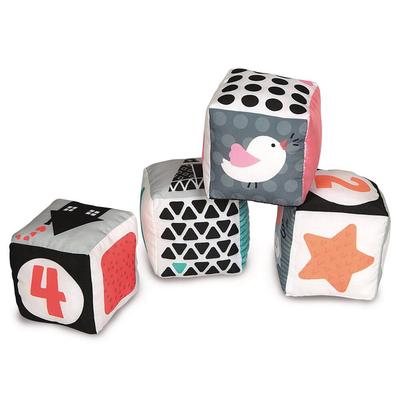 Cubes en tissu - Noir et blanc_La Grande Récrée_1