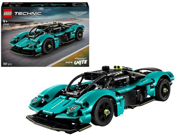 LEGO Technic Aston Martin Valkyrie 42208 7